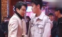 娱乐圈吃瓜文案说说,揭秘明星幕后真相，吃瓜群众狂欢时刻！