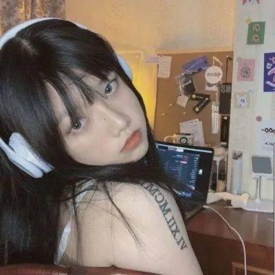 娱乐吃瓜酱头像女生,揭秘娱乐吃瓜酱头像背后的魅力女生  第3张