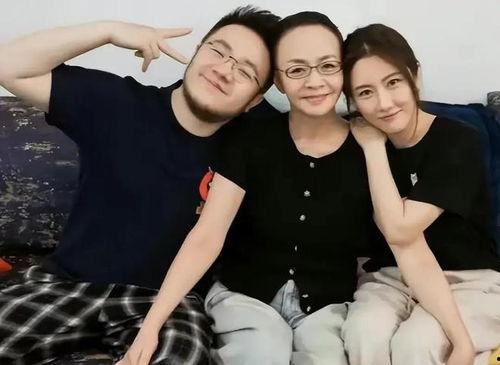 娱乐八卦爆料吃瓜模板,当红明星的惊人往事，你绝对想不到！  第2张